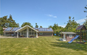 4 Bedroom Awesome Home In Væggerløse, Bogø By